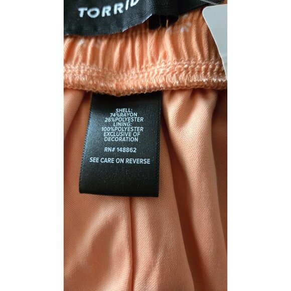 Torrid 5 Inch Pull On Gauze Smocked Ruffle Short Peach Orange size 1X - Picture 5 of 11